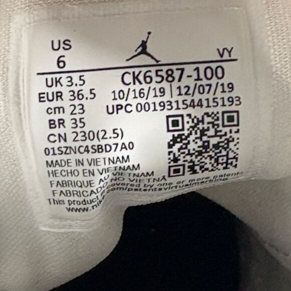 Size 6 - Women’s Nike Air Jordan 1 Mid Iridescent shoes - Picture 12 of 12